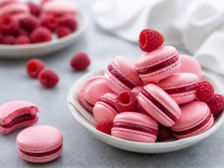 Recette macarons à la framboise : les astuces pour des macarons réussis