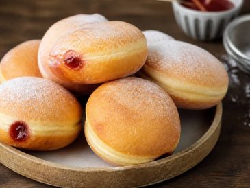 Beignet de hanouka : la recette traditionnelle pour une fête gourmande