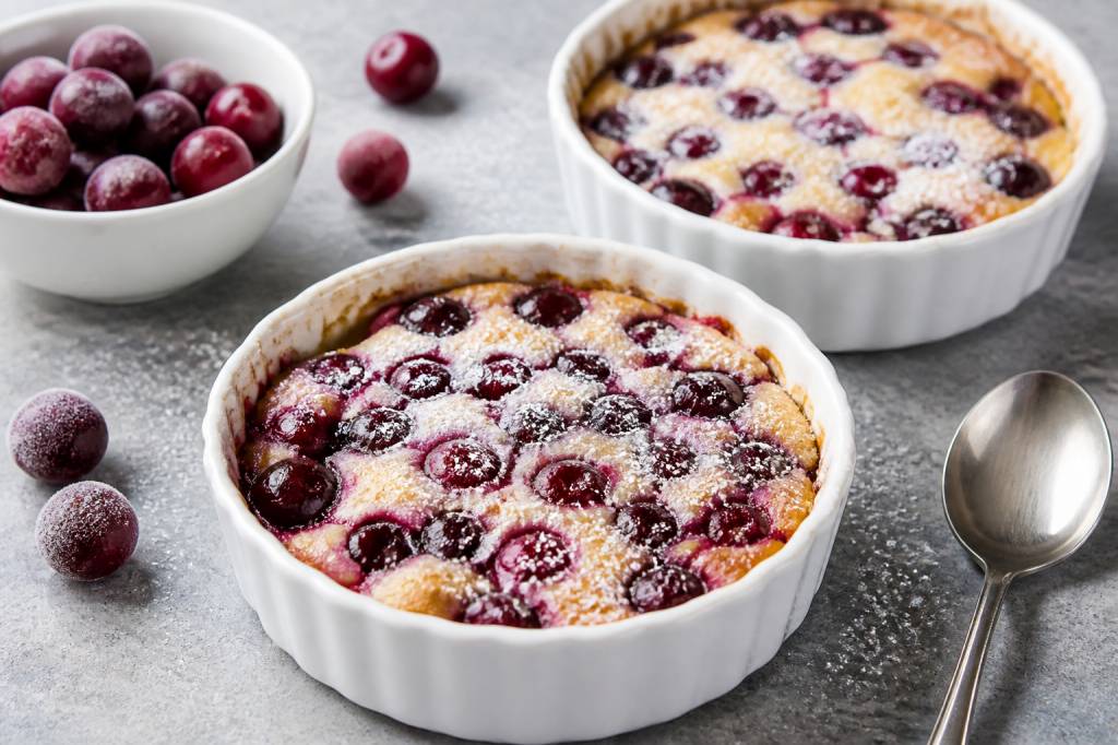 Recettes avec cerises congelées : desserts faciles et fruités