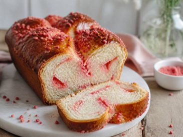 Brioche avec praline rose : une recette moelleuse aux éclats croquants